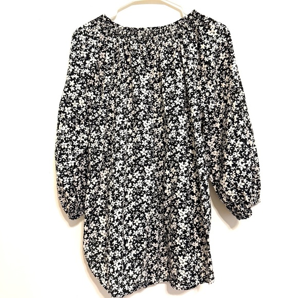 2/$15 The Nines by HATCH Black & White Floral Maternity 3/4 Length Sleeve Blouse - Picture 12 of 12